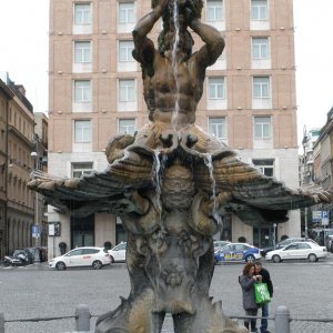 Fontana del Tritone