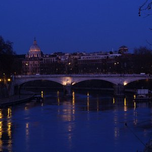 Ponte Unmerto und S.Antonio nachts