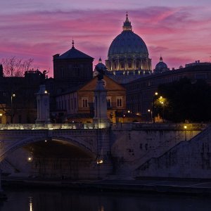 Ponte Vic. Emanuele II und Petersdom nachts