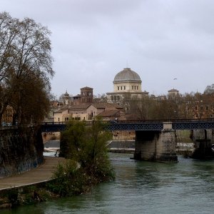 Ponte Palatino mit Synagoge