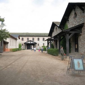 Saalburg Innenhof am Museum