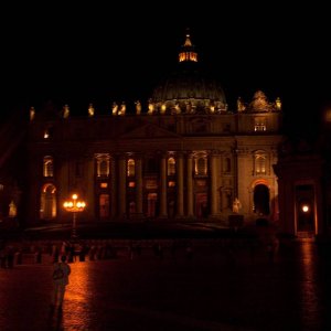 Petersplatz bei Nacht