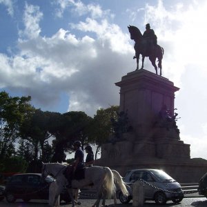 Gianicolo, Piazza Garibaldi