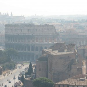 Colosseum vom Mon.Vittorio Emanuele aus