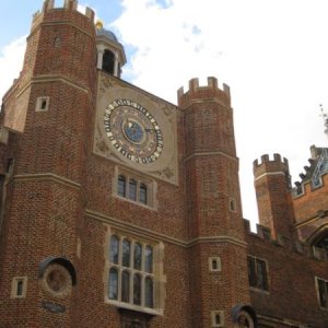 Anne Boleyn Tor mit astronomischer Uhr