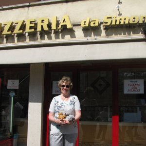 Simones Pizzeria