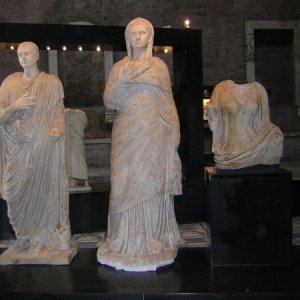 Forum Romanum, Curia Julia
