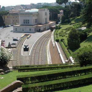 Vatikanische Grten: Bahnhof