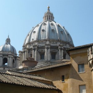 Vatikanische Grten: Kuppel von St. Peter