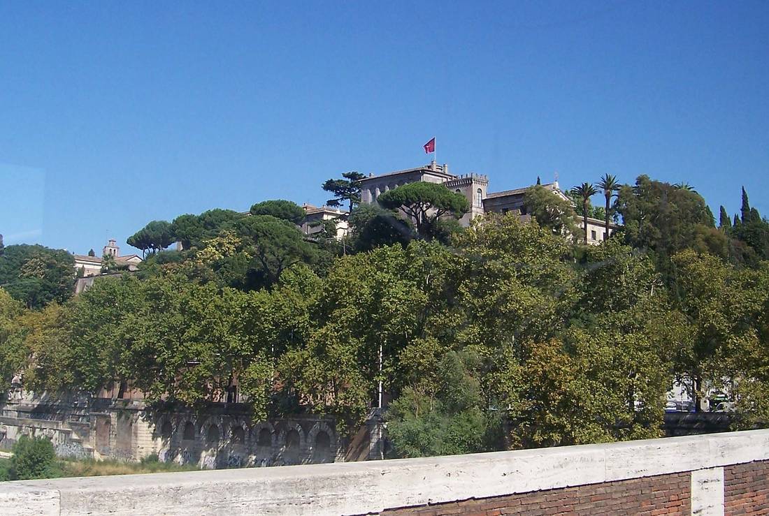 Aventin mit Malteser-Botschaft u. Santa Maria del Priorato