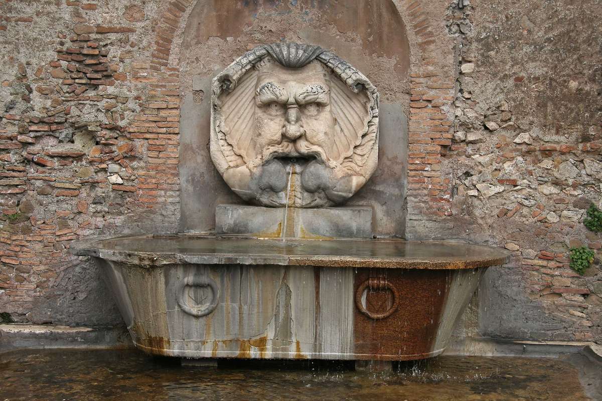 Brunnen Aventin