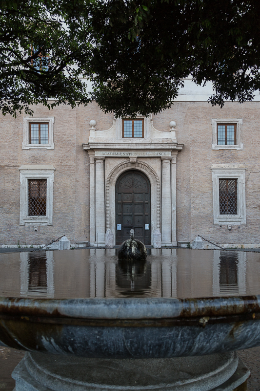 Brunnen vor Villa Medici