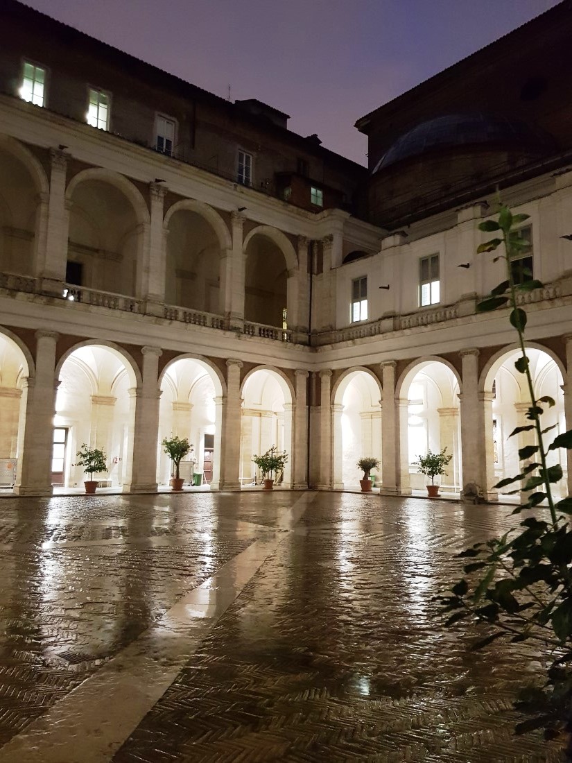Cortile des Palazzo del Collegio Romano
