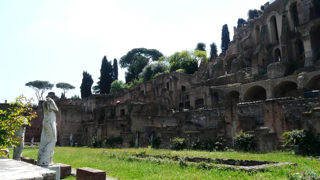 Forum Romanum Haus der Vestalinnen