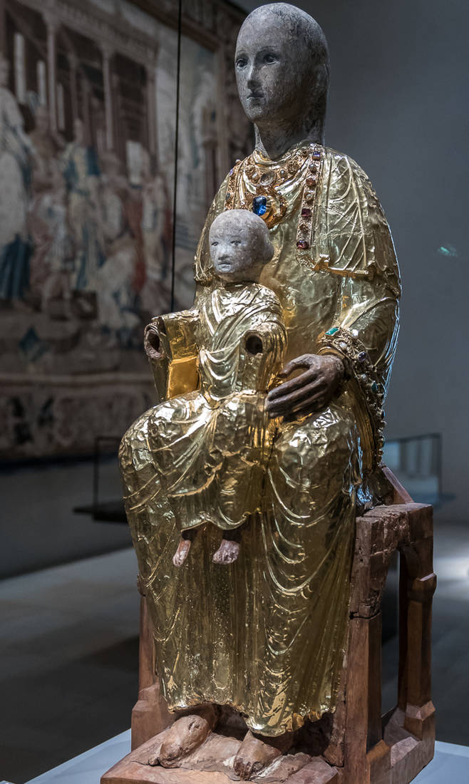 Hildesheim Dommuseum Groe Goldene Madonna