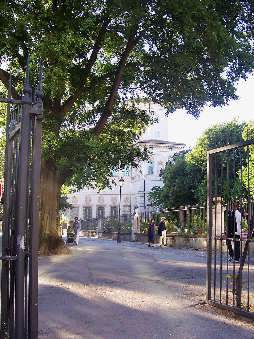 Villa Borghese, Eingang Via Pinciana